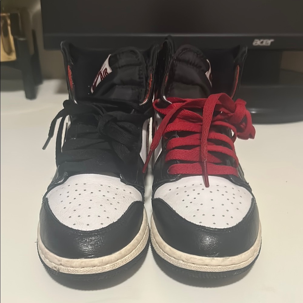 Air Jordan 1 size 4y